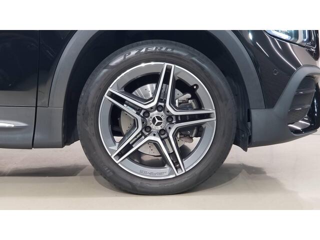 Mercedes-Benz GLB 8