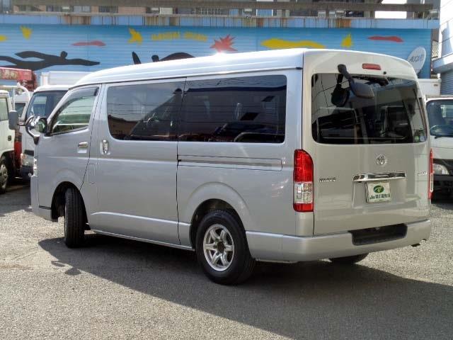 Toyota Hiace Van 2