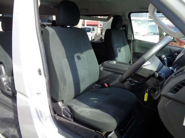 Toyota Hiace Van 5