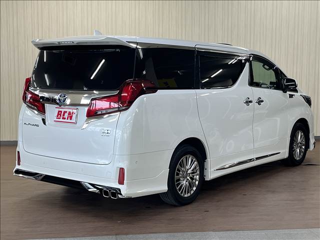 Toyota Alphard 5