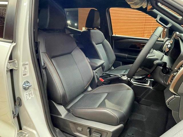 Mitsubishi Triton 11