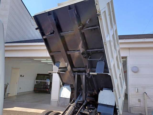Mitsubishi Fuso Canter 3