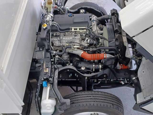 Mitsubishi Fuso Canter 6