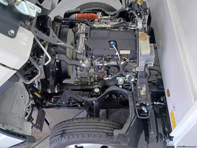 Mitsubishi Fuso Canter 7