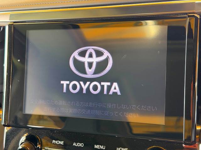 Toyota Alphard 3
