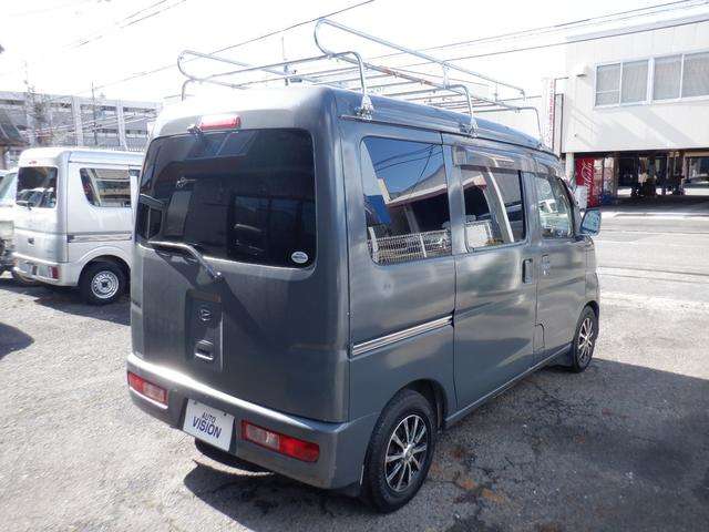 Daihatsu Hijet Cargo 5