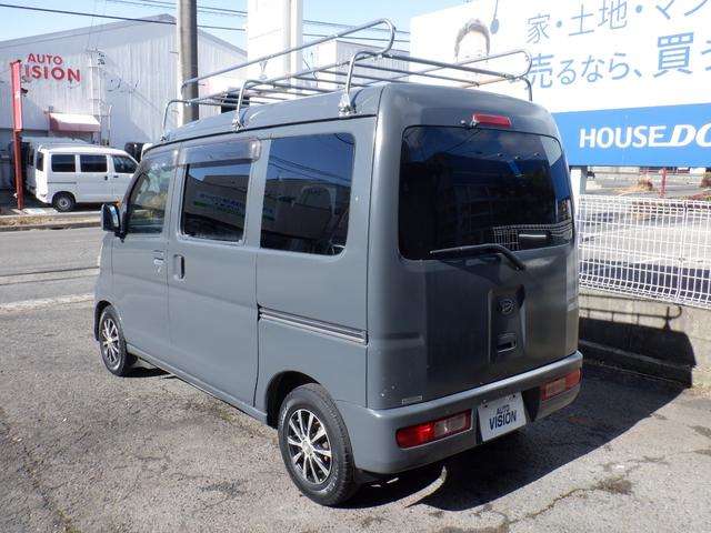 Daihatsu Hijet Cargo 6
