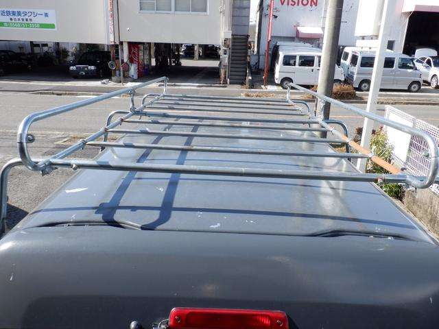 Daihatsu Hijet Cargo 9
