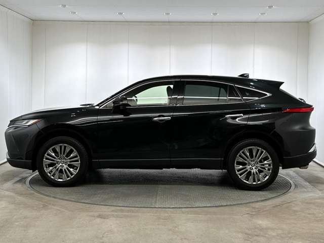 Toyota Harrier 4