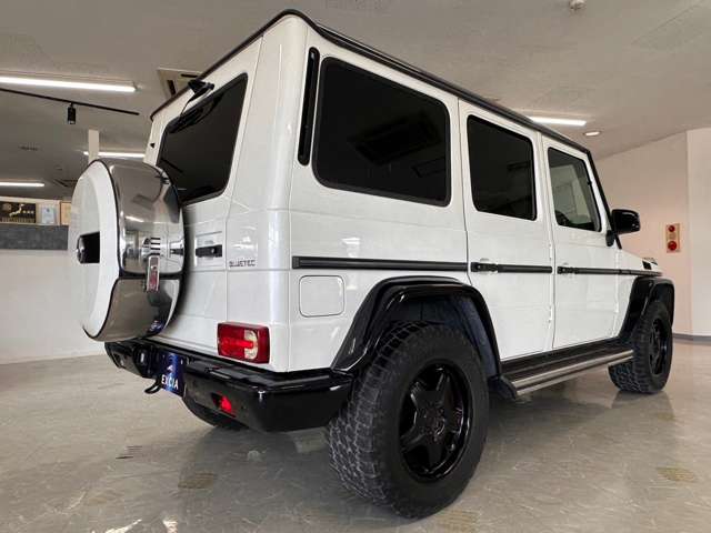 Mercedes-Benz G-Class 12