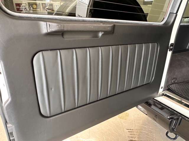 Mercedes-Benz G-Class 10