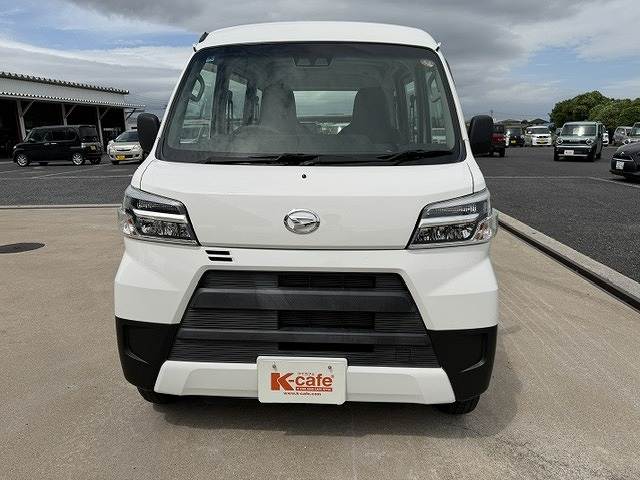 Daihatsu Hijet Cargo 3