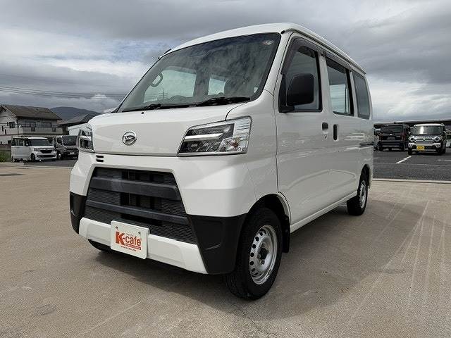 Daihatsu Hijet Cargo 4