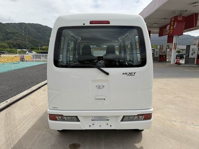 Daihatsu Hijet Cargo 7