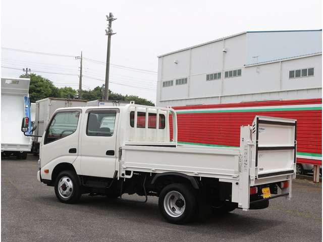 Hino Dutro 11