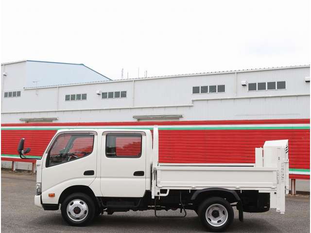 Hino Dutro 12