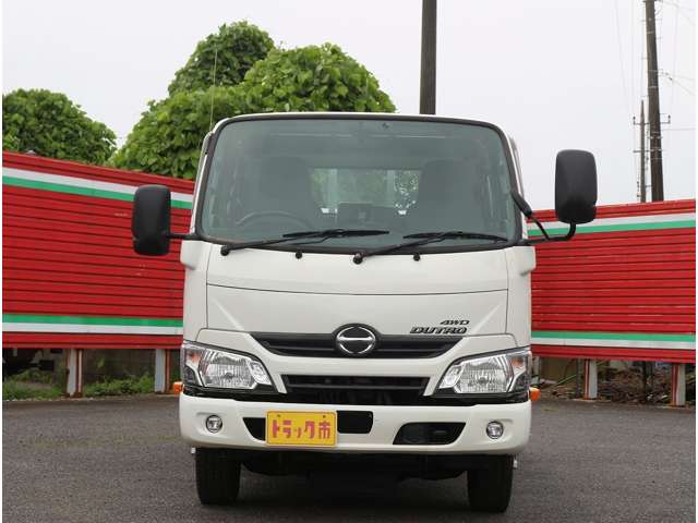 Hino Dutro 6