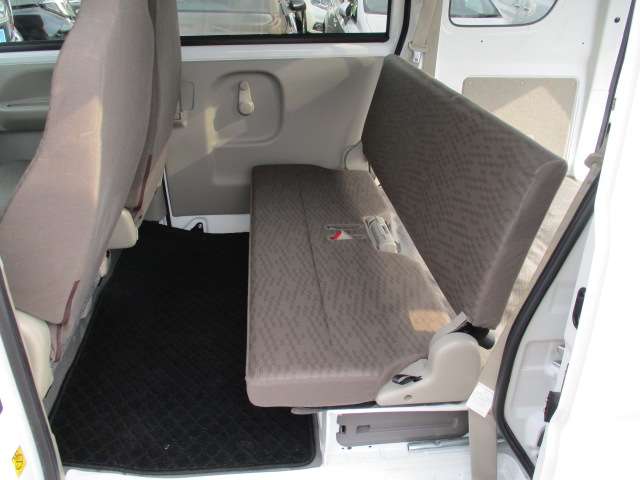 Nissan NV100 Clipper 12