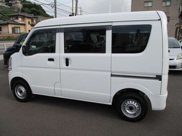 Nissan NV100 Clipper 6