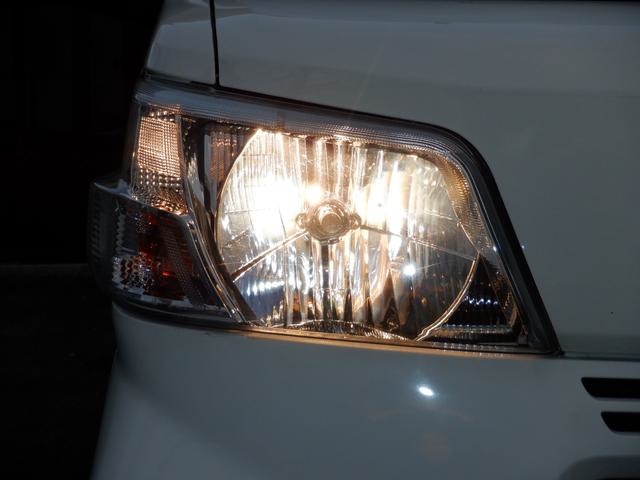 Daihatsu Hijet Cargo 11