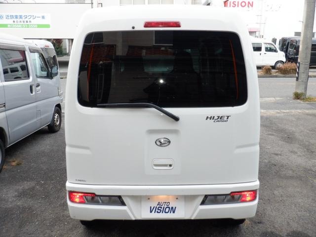 Daihatsu Hijet Cargo 8