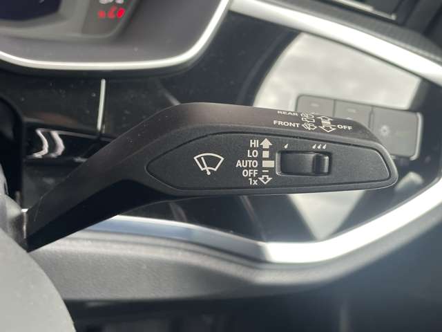 Audi Q3 12