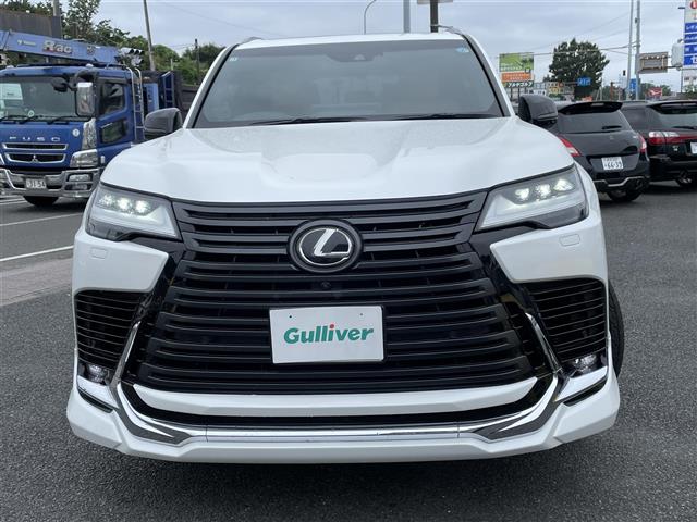 Lexus LX 4