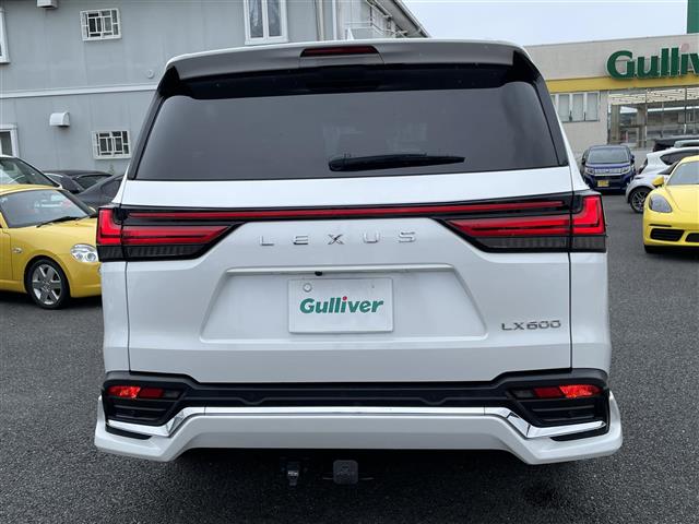 Lexus LX 5