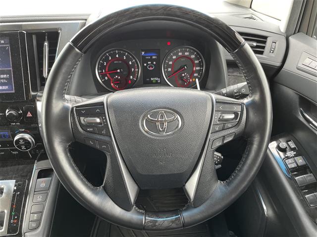 Toyota Alphard 11