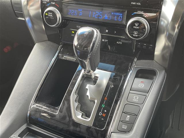 Toyota Alphard 9