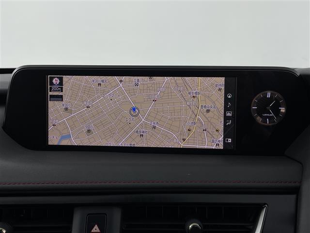 Lexus UX 6