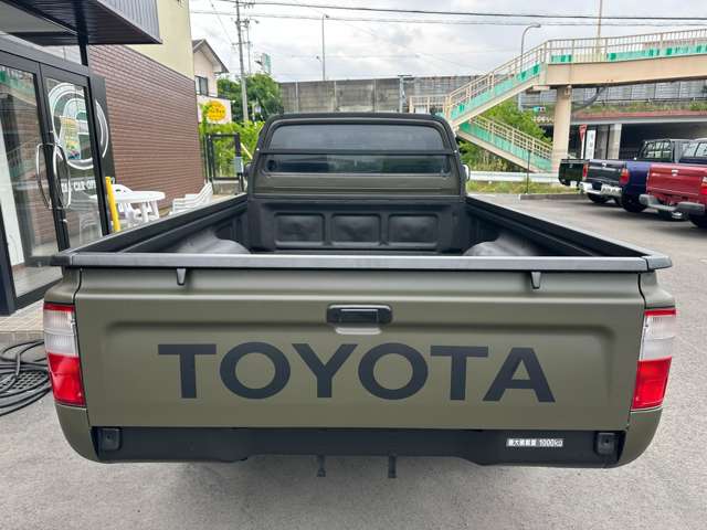 Toyota Hilux 5