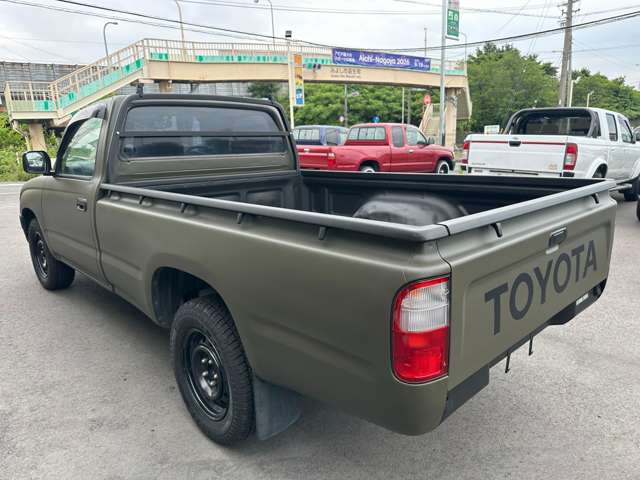 Toyota Hilux 7