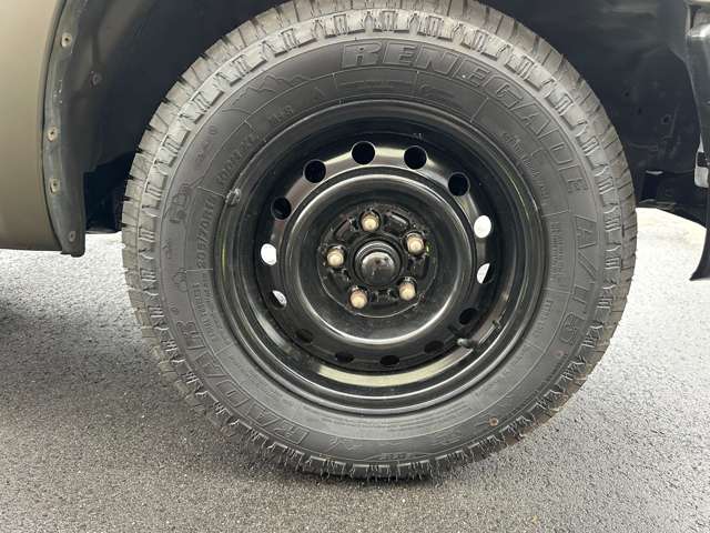 Toyota Hilux 9