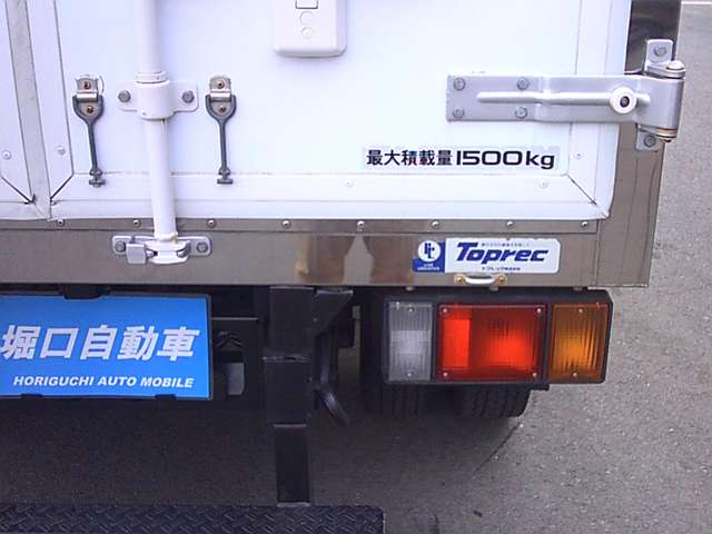 Isuzu Elf 10