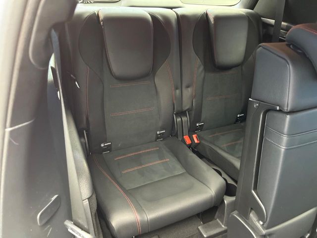 Mercedes-Benz GLB 11