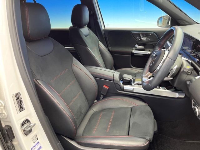 Mercedes-Benz GLB 9