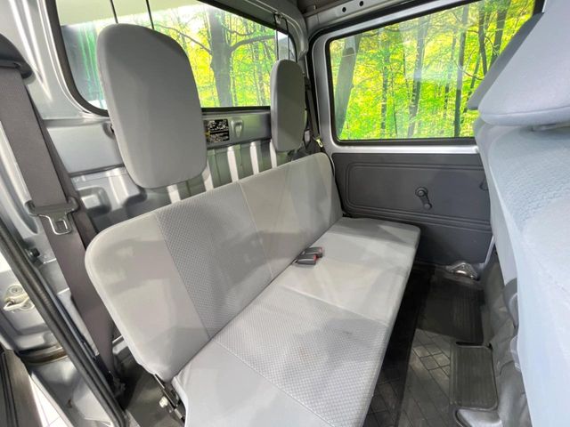 Daihatsu Hijet Deck Van 6