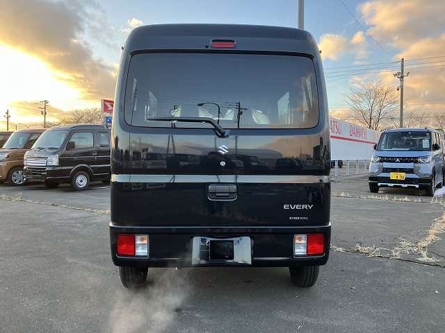 Suzuki Every 12
