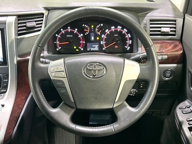 Toyota Vellfire 12