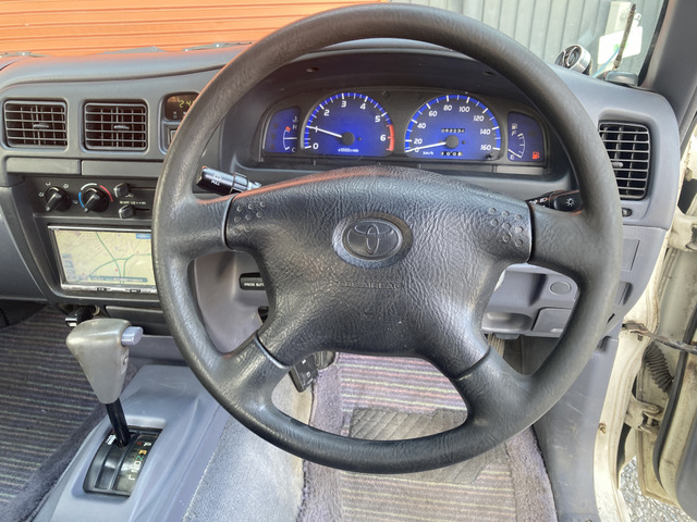Toyota Hilux 12