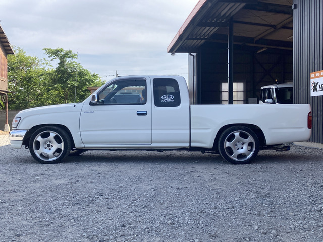 Toyota Hilux 7