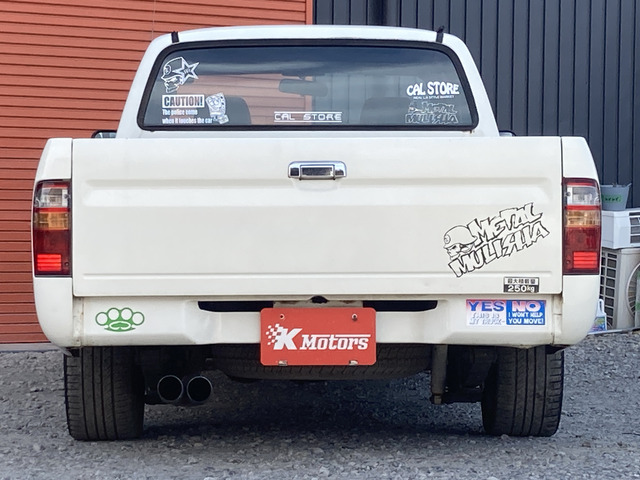 Toyota Hilux 9