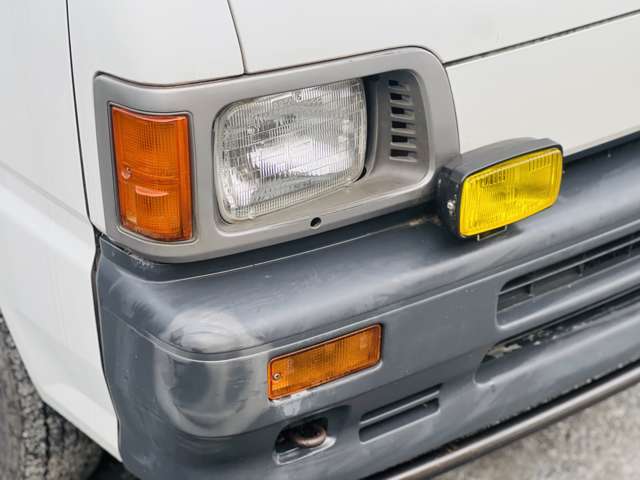 Daihatsu Hijet Van 12