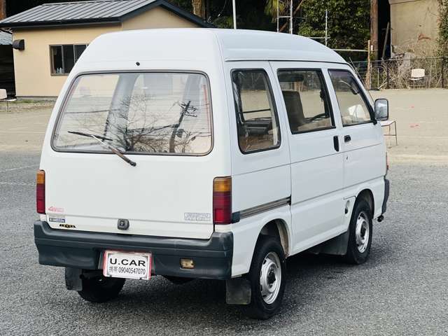 Daihatsu Hijet Van 6