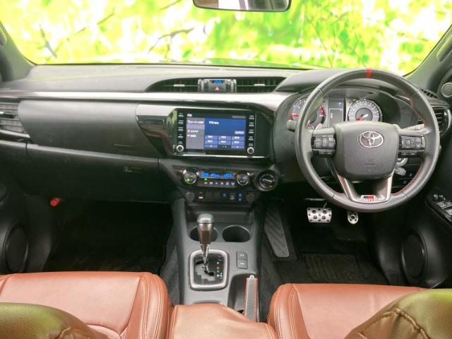 Toyota Hilux 2
