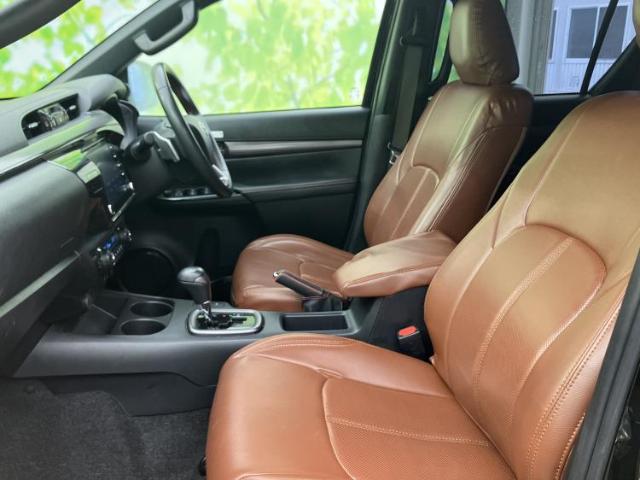 Toyota Hilux 9