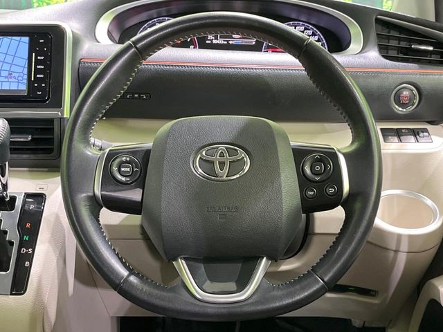 Toyota Sienta 12