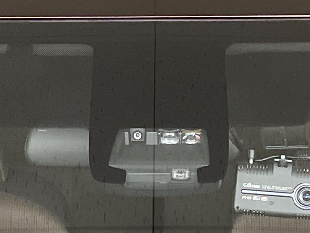 Toyota Sienta 3