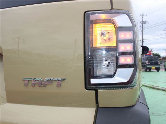 Daihatsu Taft 11